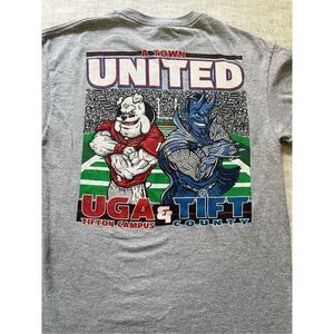 Bulldogs University of Georgia Vs Duke Blue University Devils Mascot T-shirt siz